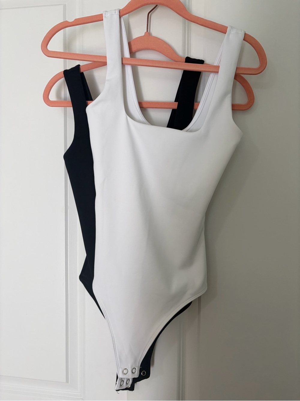 Good American Set of 2 Sculpting Square Neck Modern Tank Bodysuit XS - Picture 3 of 5
